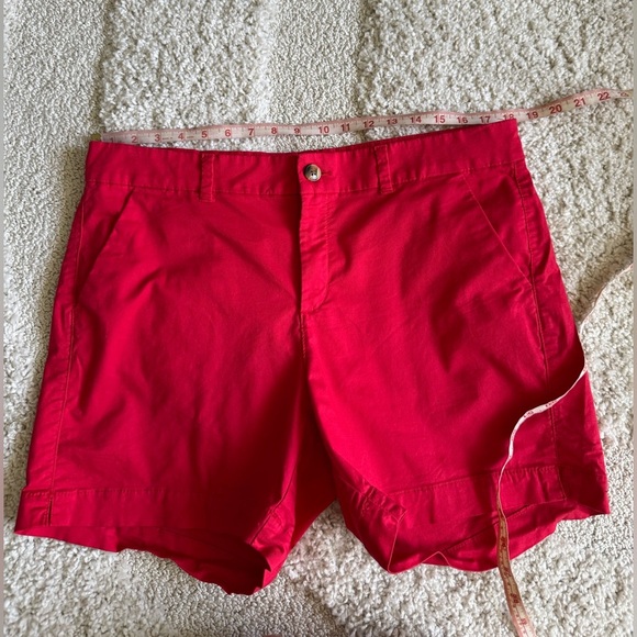 Old Navy Red Bermuda Everyday Mid Rise Shorts Size 14 - Picture 7 of 9